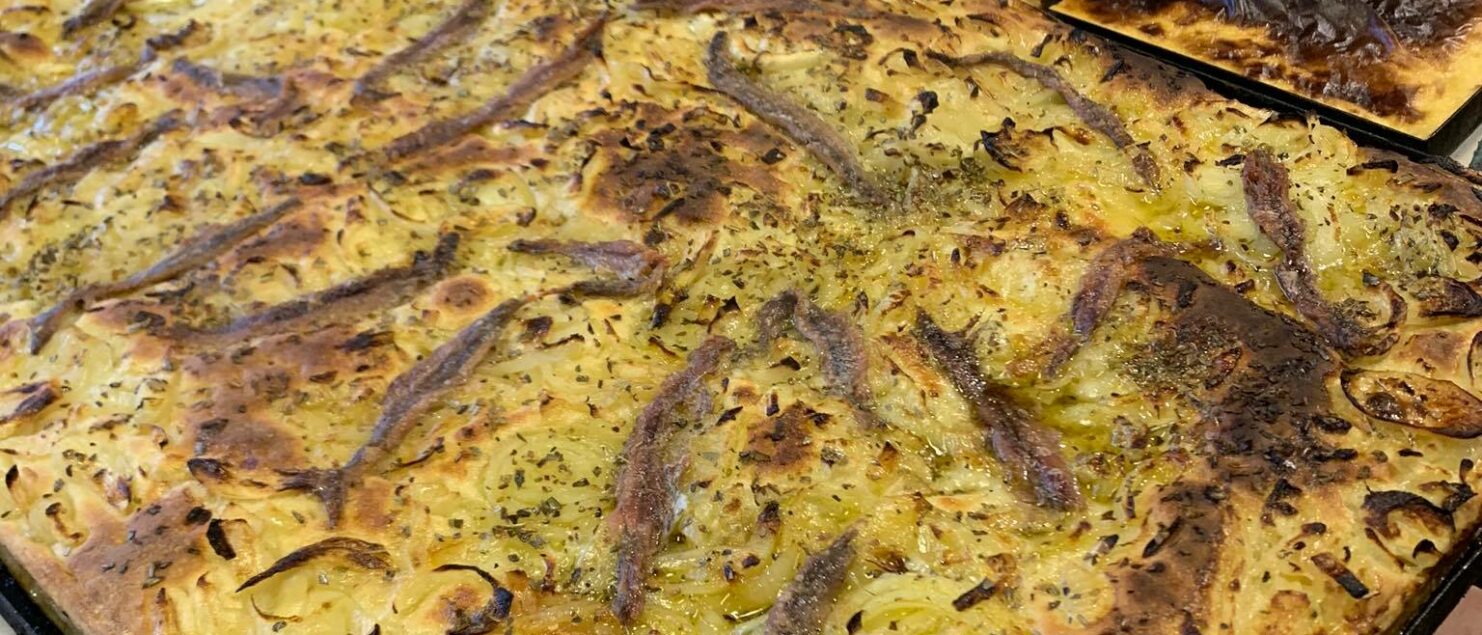 Plaques festives de pissaladiere et de cade à hyeres